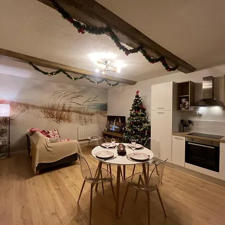 Holiday home Le Petit Portais Port-en-Bessin-Huppain